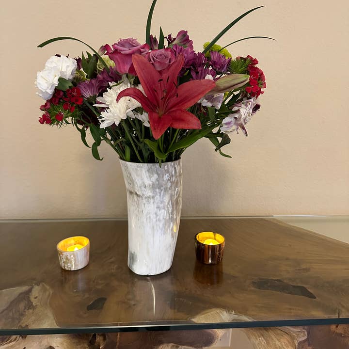 The African Home Goods - Wholesale Vase - ANKOLE COW HORN VASE OR PLANTER - LIGHT8