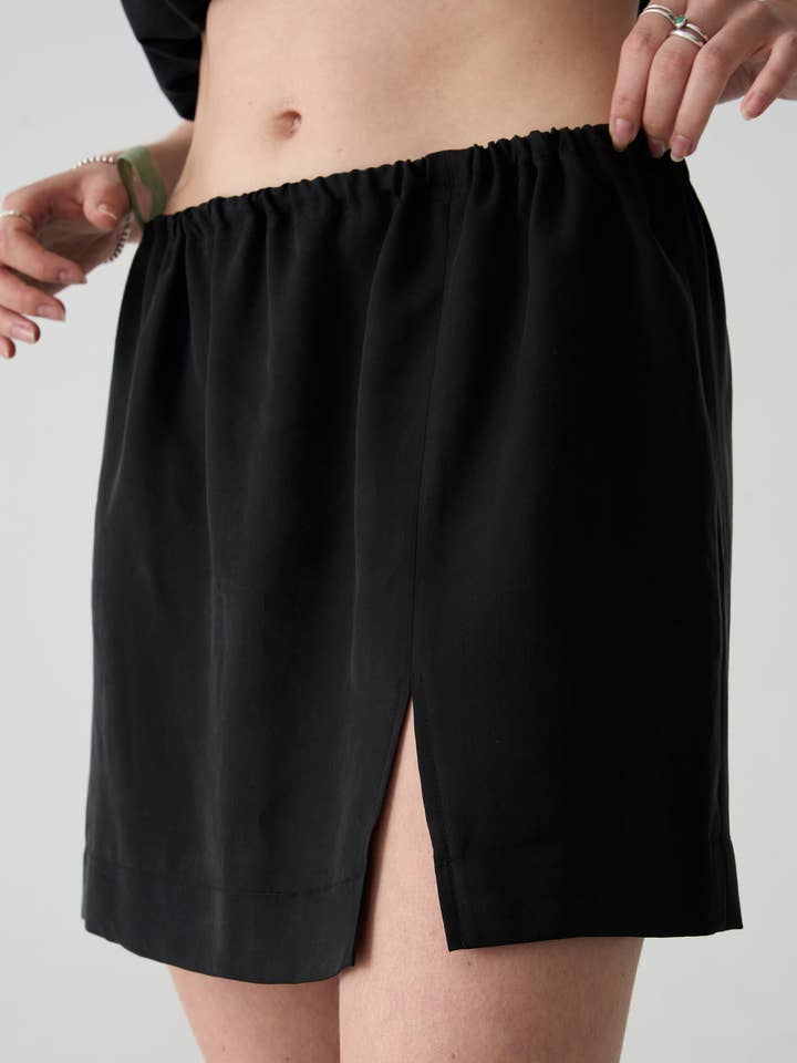 VALERIE C. - Wholesale Skirt - Women's - Jupe courte - noir et sauge7