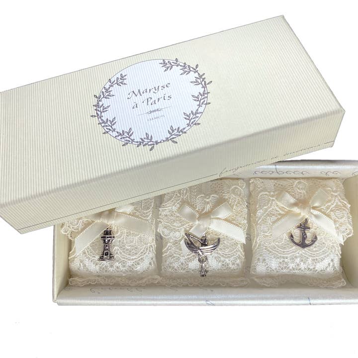 Fiskeriens Skat - Æske med 3 poser (Hvide Blomster) for engroshandel hos Maryse a paris