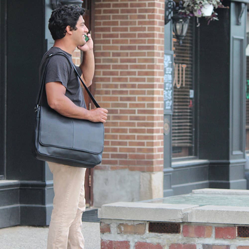 K. Carroll Accessories - Vendita all'ingrosso Tracolla - Uomo - Borsa messenger da uomo1