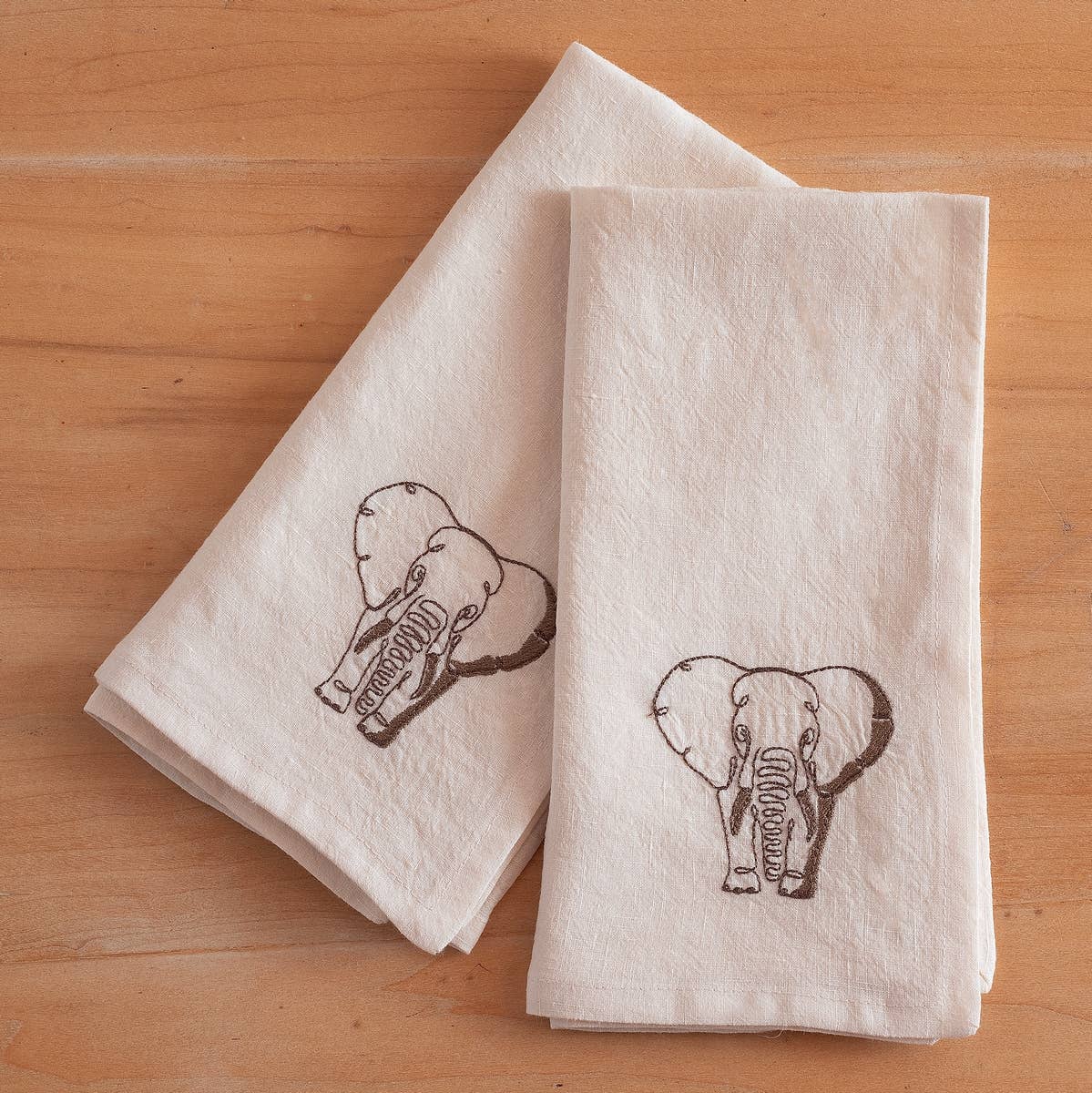 BUSATTI - Wholesale Dinner & Cloth Napkin - ITALIAN GARDEN - Set of 2 embroidered napkins1