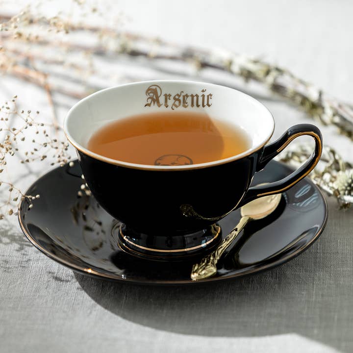 Grace Teaware - Vente Service à thé - Tasse à thé et soucoupe Arsenic Skull Black Gold 7 oz1