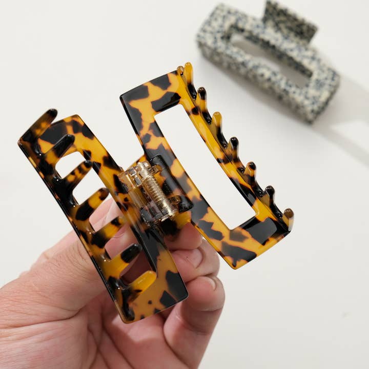 Assorted Luna Medium Core | Classic Medium Rectangle Claw Clip for wholesale on Faire7