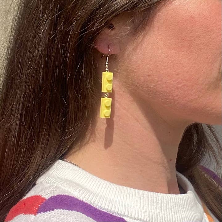 Brique d'Oreille – Großhandel Ohrhänger – Silberne hängende Ohrringe mit Lego-Stein7