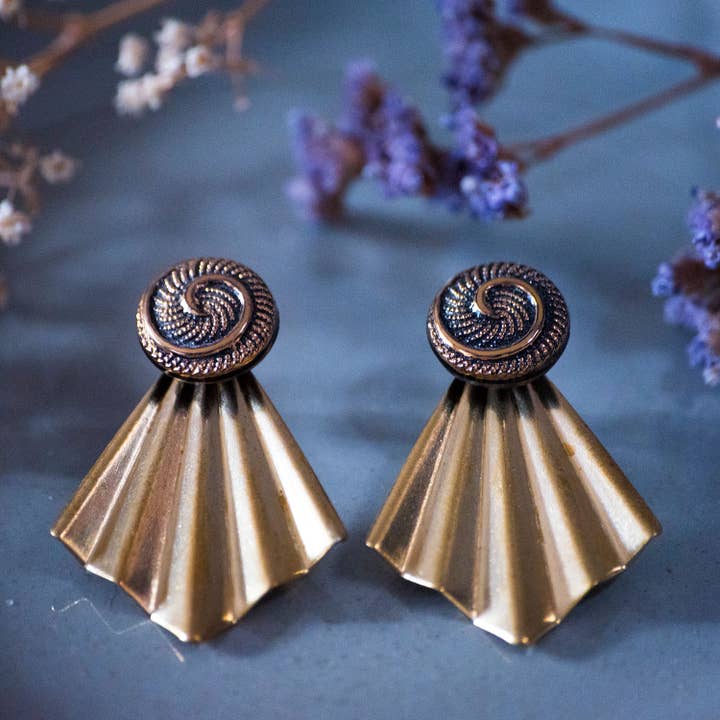 Comet Galatea earrings for wholesale by Assuna