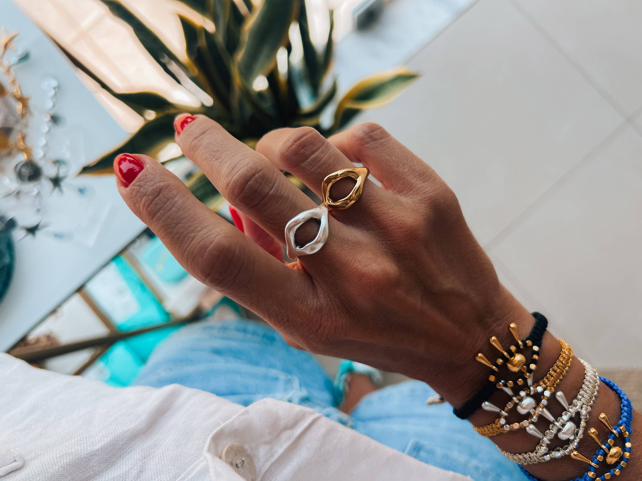 Goupi – Anel de cocktail/declaração por atacado – Anéis com formato orgânico em dourado e prateado1