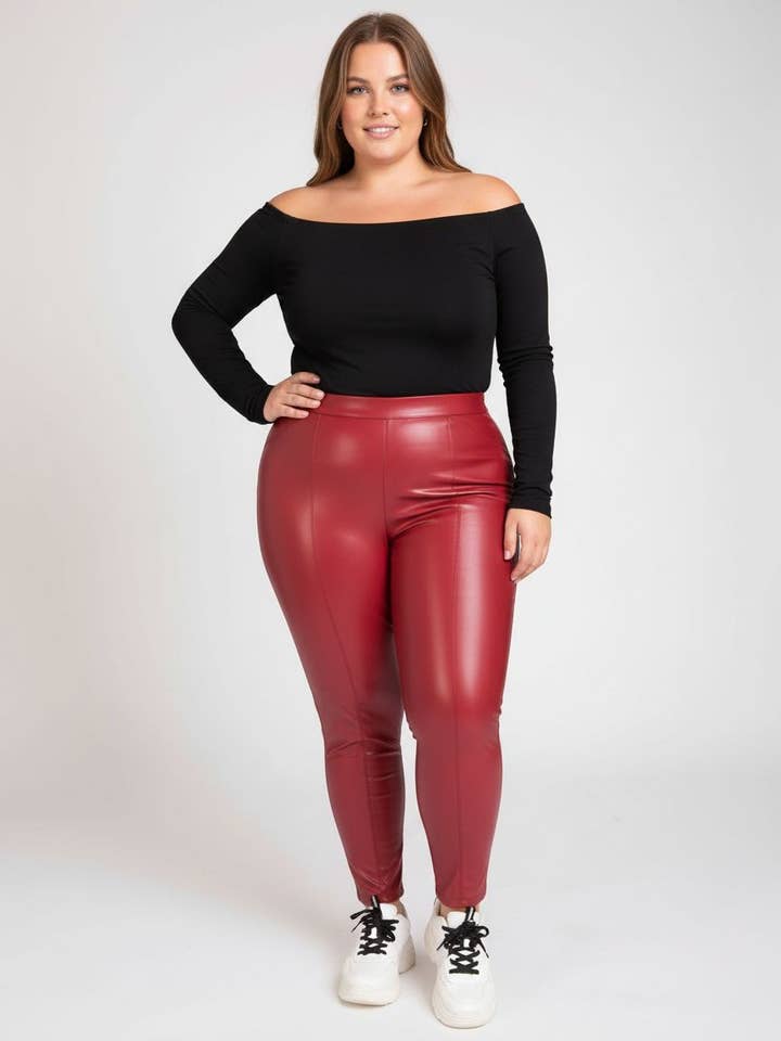 Rød slim fit leggings i store størrelser i imiteret læder (B306) for engroshandel hos Pomme Rouge Paris
