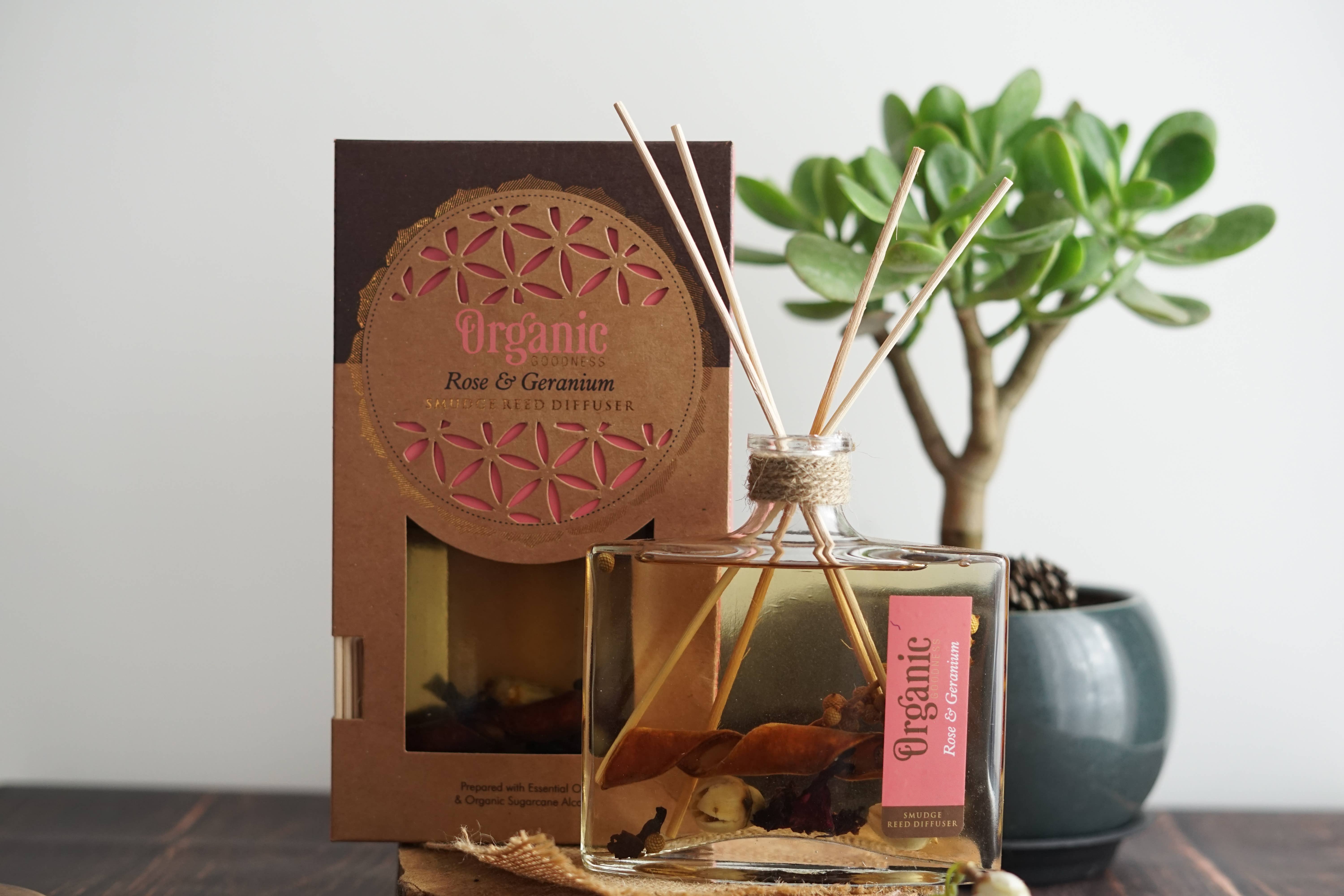 R. Expo/Song of India - Wholesale Reed Diffuser - Organic Goodness Smudge Reed Diffuser - Rose & Geranium1