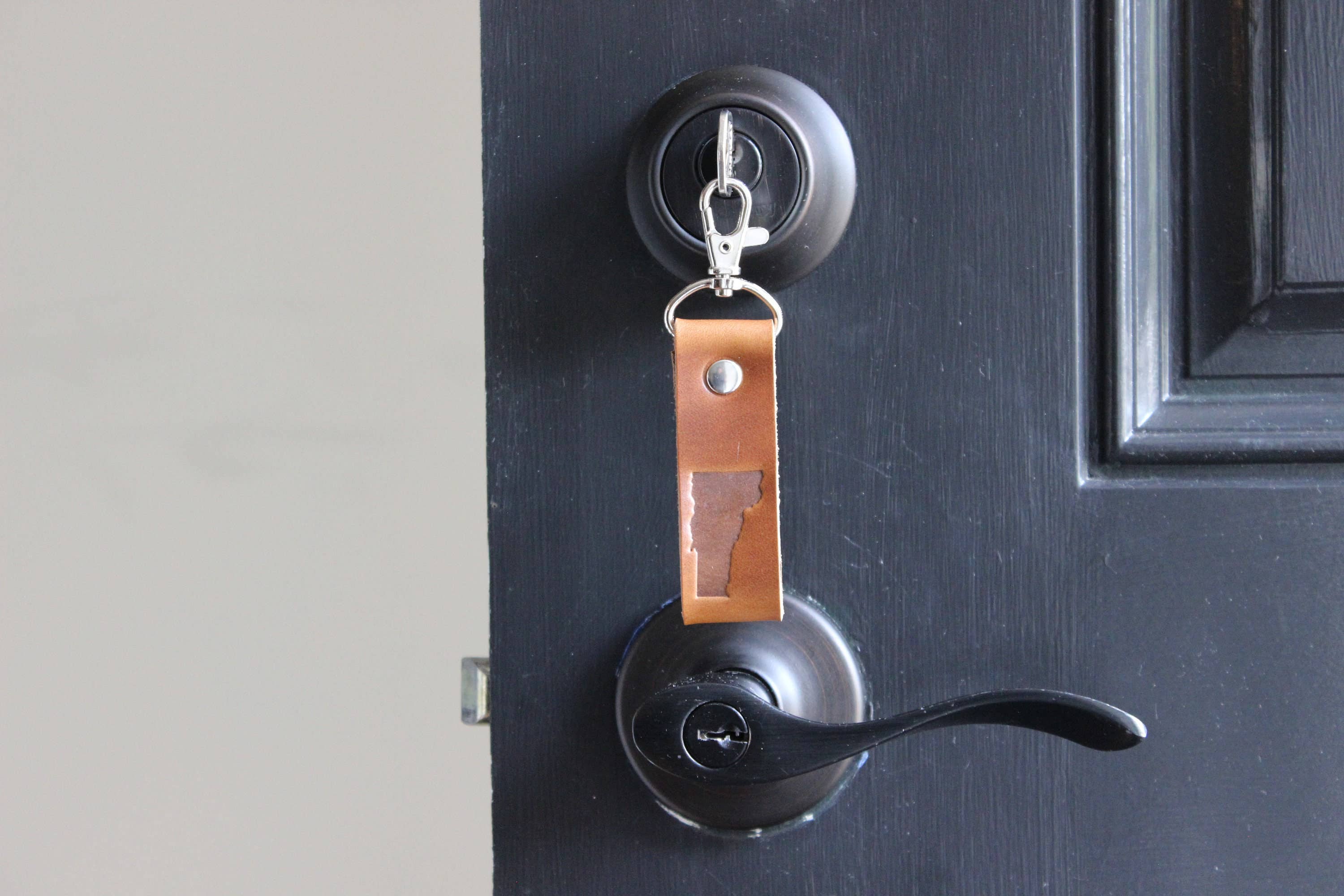 Mermaid and Sailor - Wholesale Keychain - Unisex - Vermont Vt Keychain souvenir skiing traveling gift1