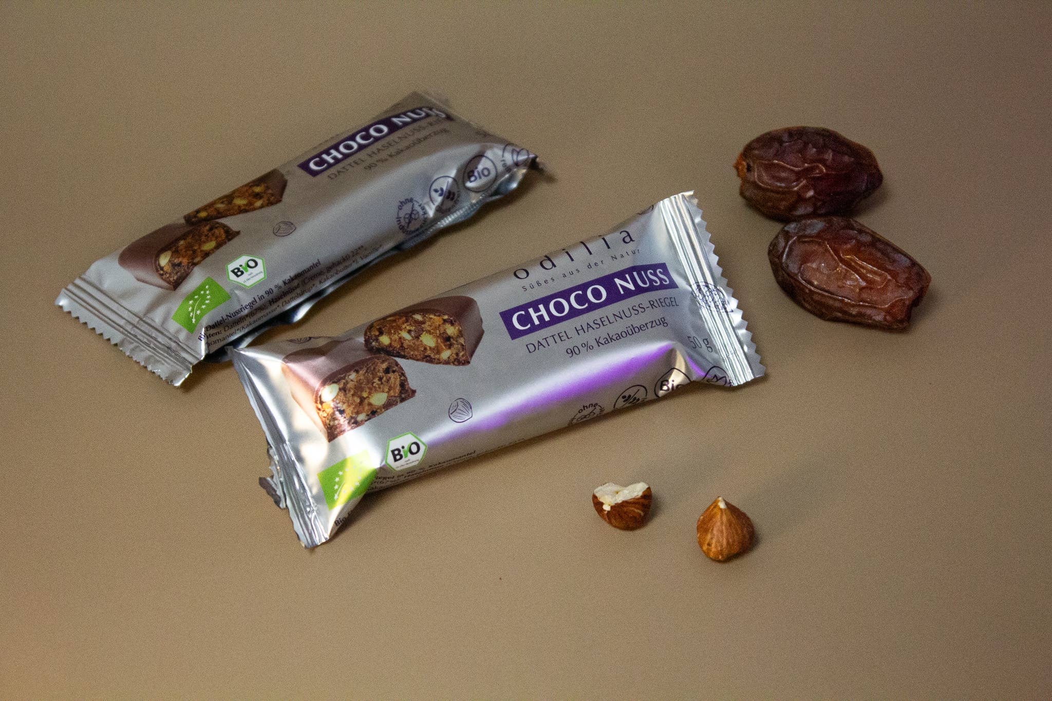 odilia – Großhandel Schokoriegel – Choko Nuss – Bio Dattel-Haselnuss-Riegel3