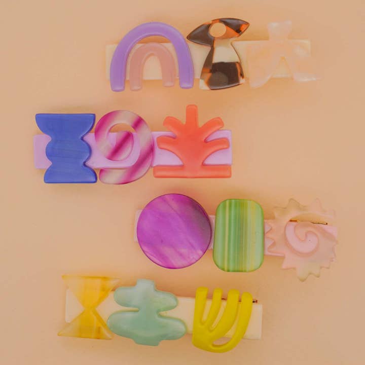 Mobile hair-clips for wholesale by Paulina Otero