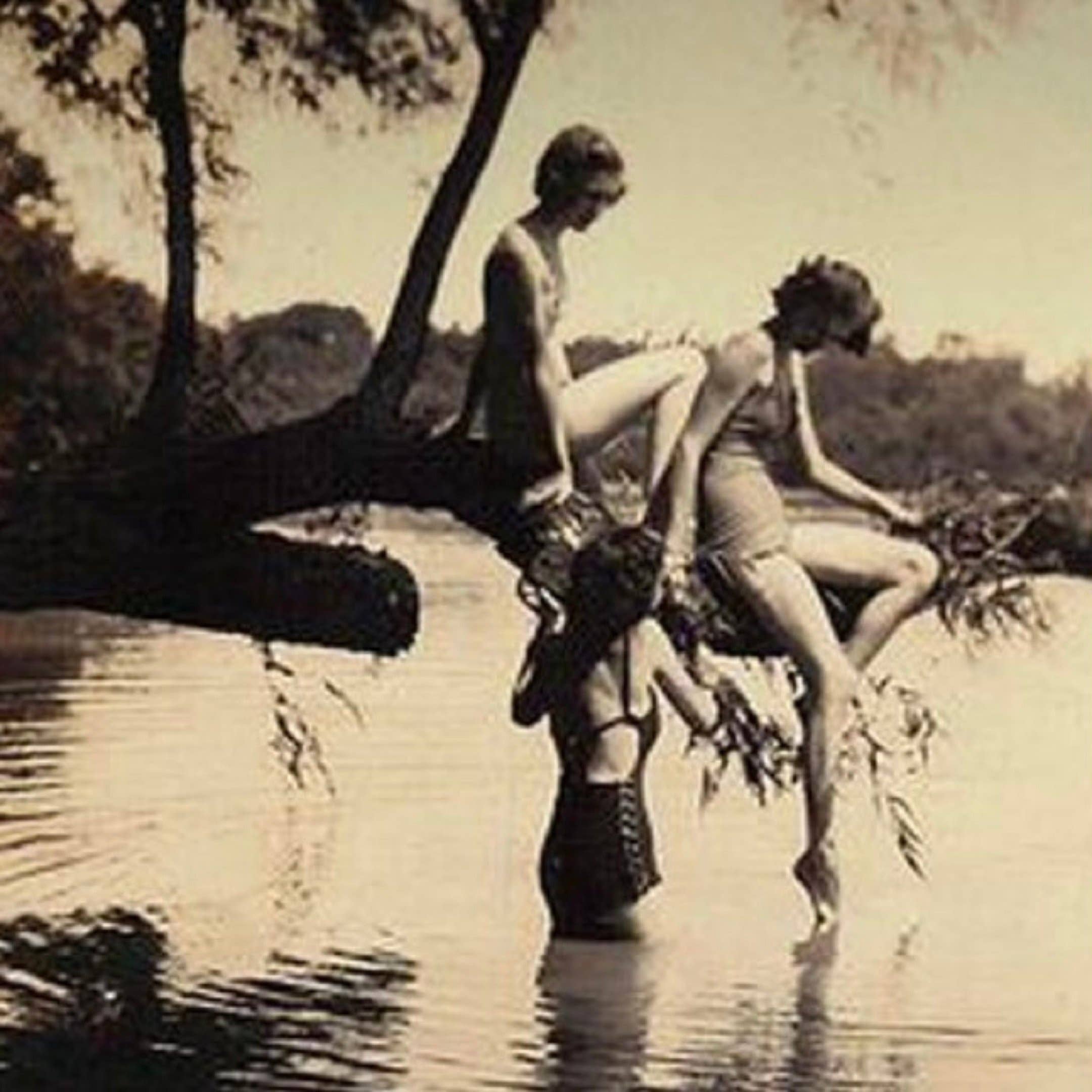 Foamy Wader – Engroshandel Halskæde med vedhæng – Trio halskæde - delikat forbundet tre cirkel søster halskæde16