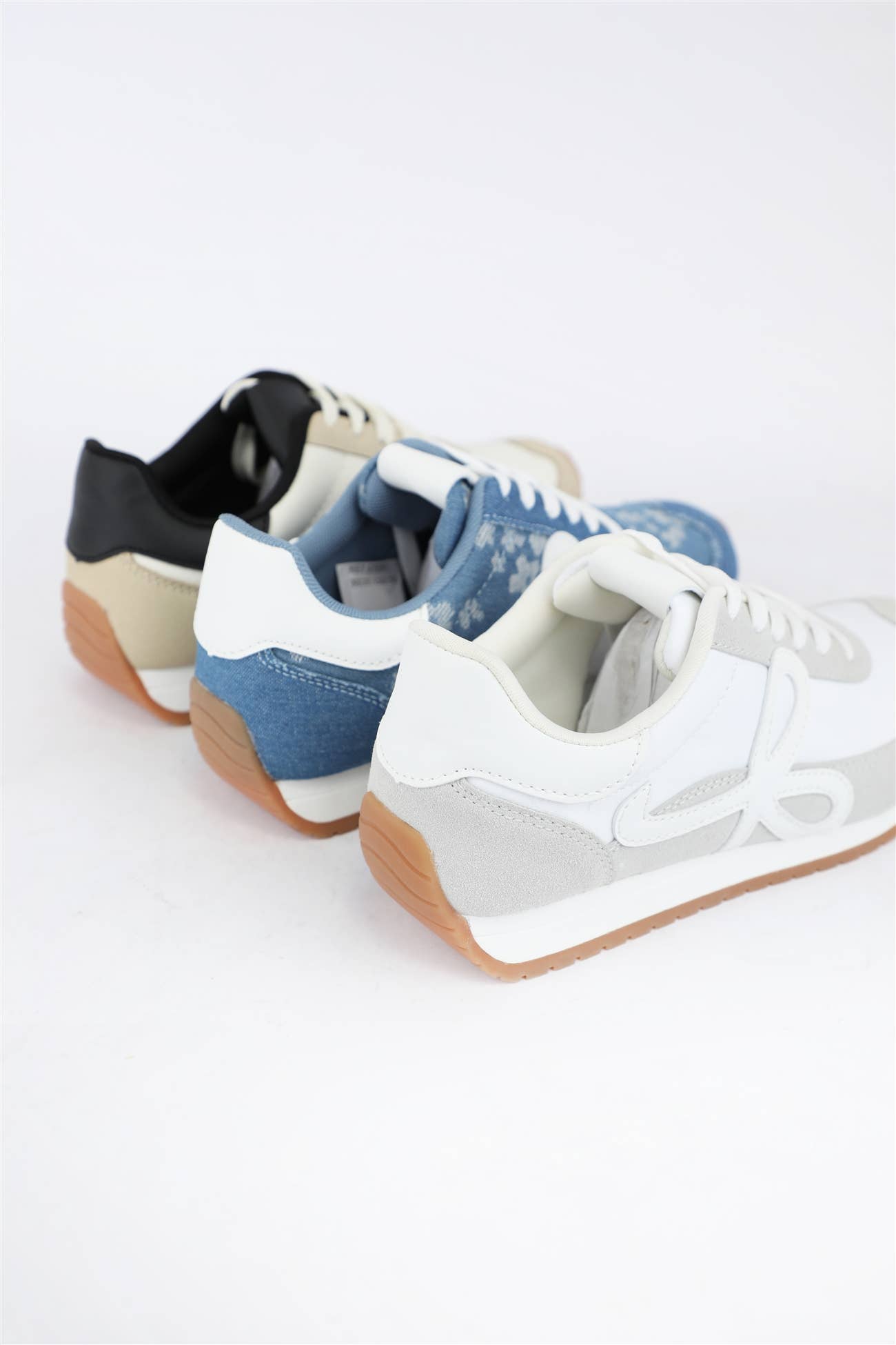 CCOCCI - Wholesale Lifestyle Sneakers - Women's - OPTION-04 LOW TOP LACE UP SNEAKER6