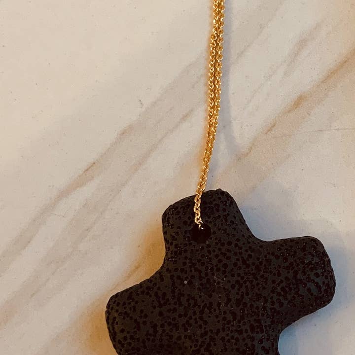 Splendida croce nera! per la vendita all'ingrosso da parte di JAG/ged Edge Jewelry