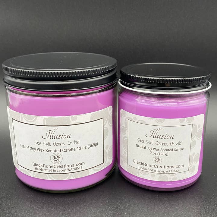 Bougie en pot de cire de soja naturelle Illusion pour la vente par Black Rune Creations