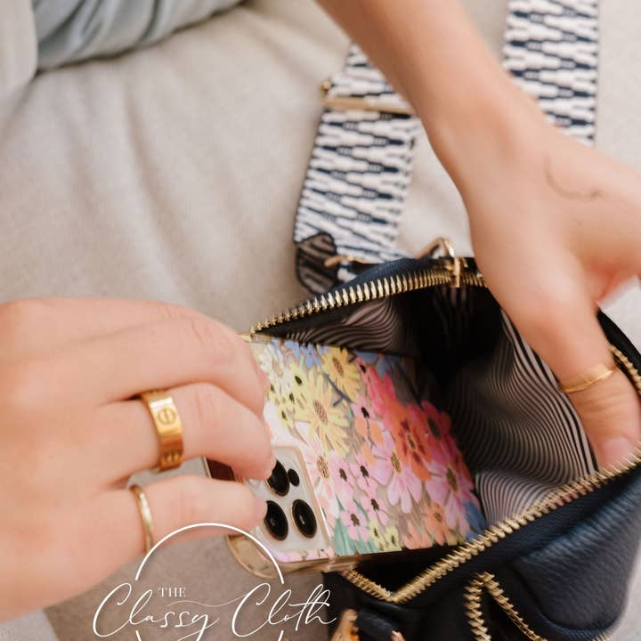 The Classy Cloth WS - Wholesale Crossbody Bag - Women's - Corinne Crossbody Bag - Navy - Navy White Zig Zag Stripe RTS7