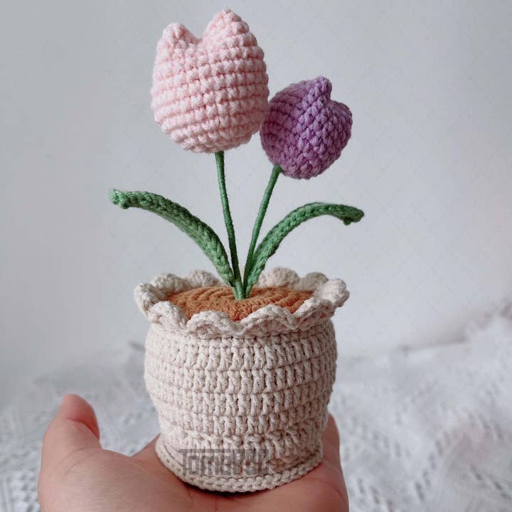 TOMOPOD LLC - Wholesale Decorative Tabletop Object - Crochet Tulip Flower Pot, Knitted Flowers, Home Office Decor