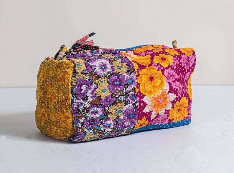 bhavnas boutique – Großhandel Kosmetiktasche – Damen – Handgemachte Kantha-Kulturbeutel und Dopp-Tasche3