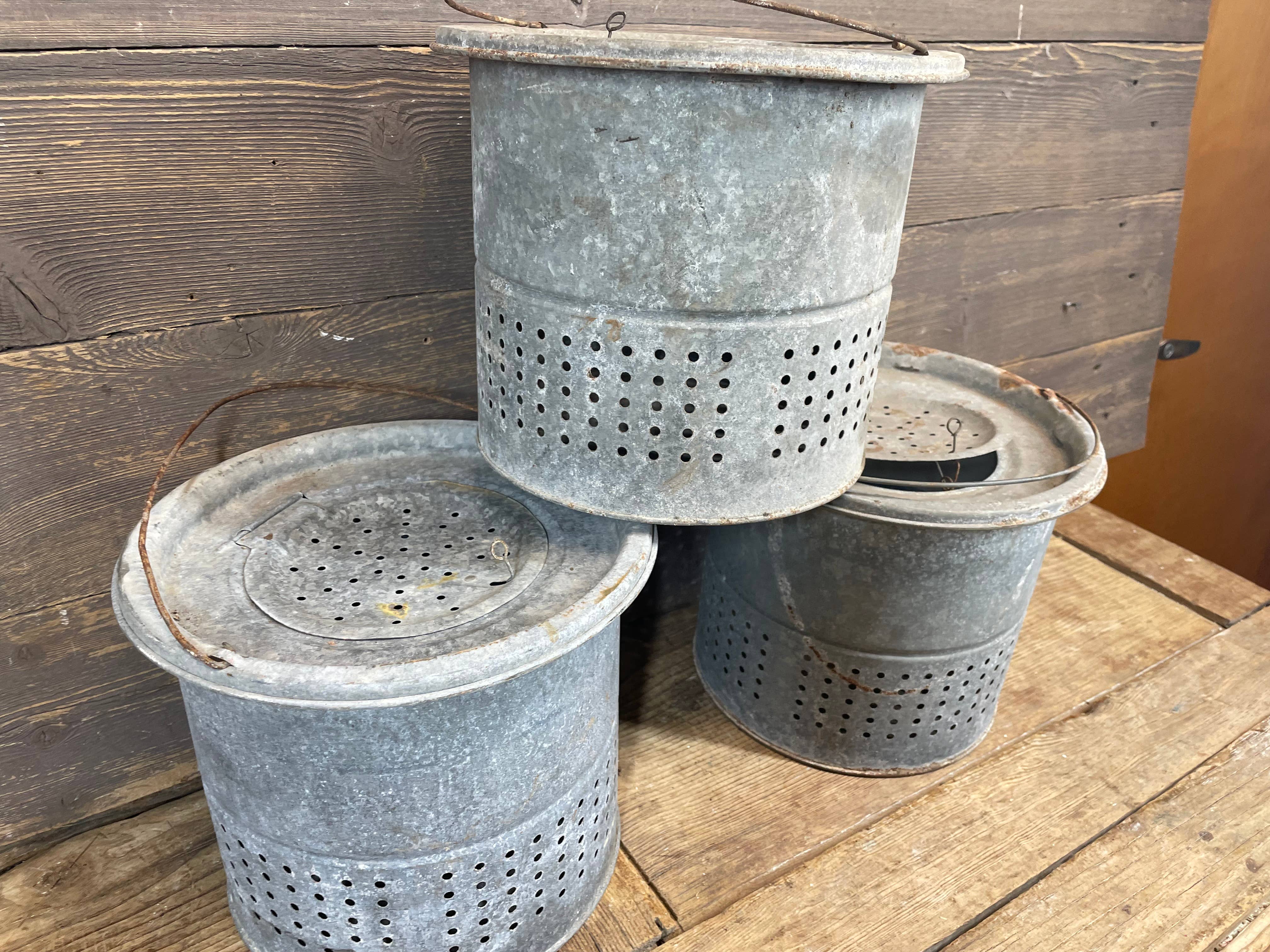 My Amigos Imports – wholesale Bucket/pail –   Vintage Metal Bait Bucket-Original-ER-Fishing Pail-Lot #32