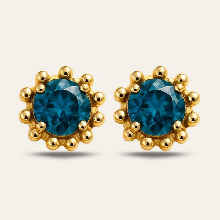 Guld London Blå Topas Cleodora Studs för wholesale av Dainty London