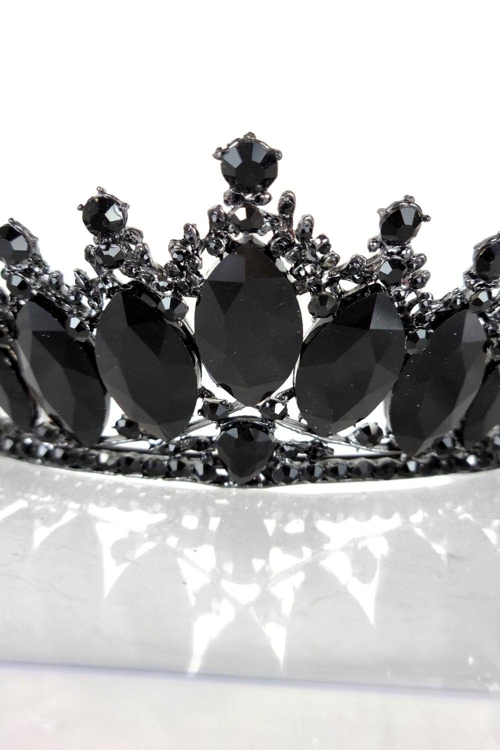 Chicas - Wholesale Tiara - Women's - One Size Fits All Metal Tiara With Jewels HT912-18