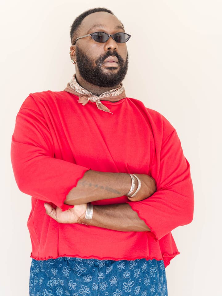 Nettle Studios - Wholesale Sweatshirt - Unisex - Size Inclusive Plus Size Gender Neutral Red Sweatshirt Tee1