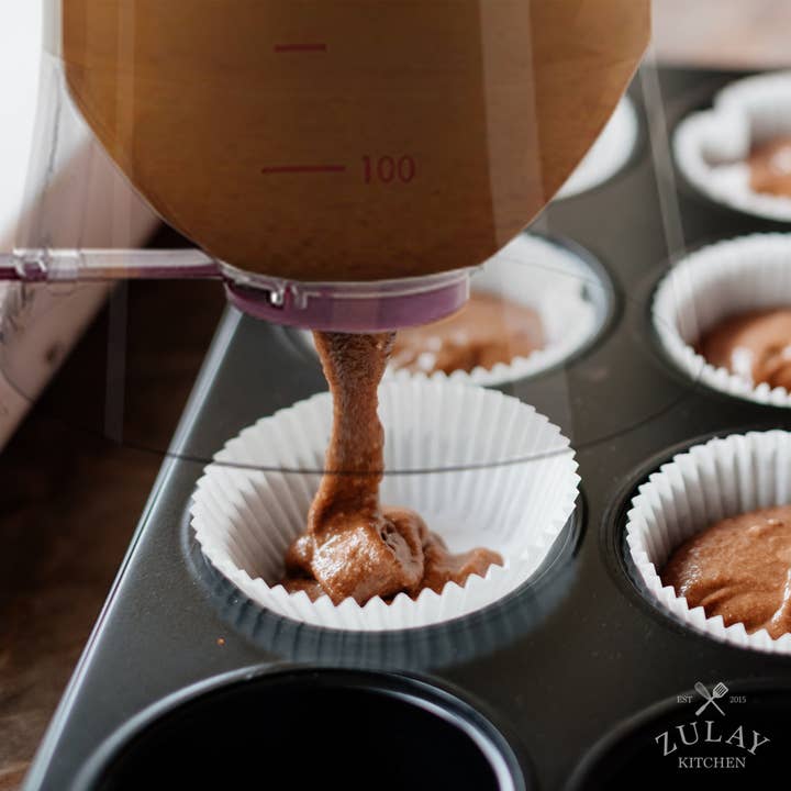 Zulay Kitchen - Wholesale Kitchen Tool/Gadget - 4-Cup Pancake Batter Dispenser with Squeeze Handle