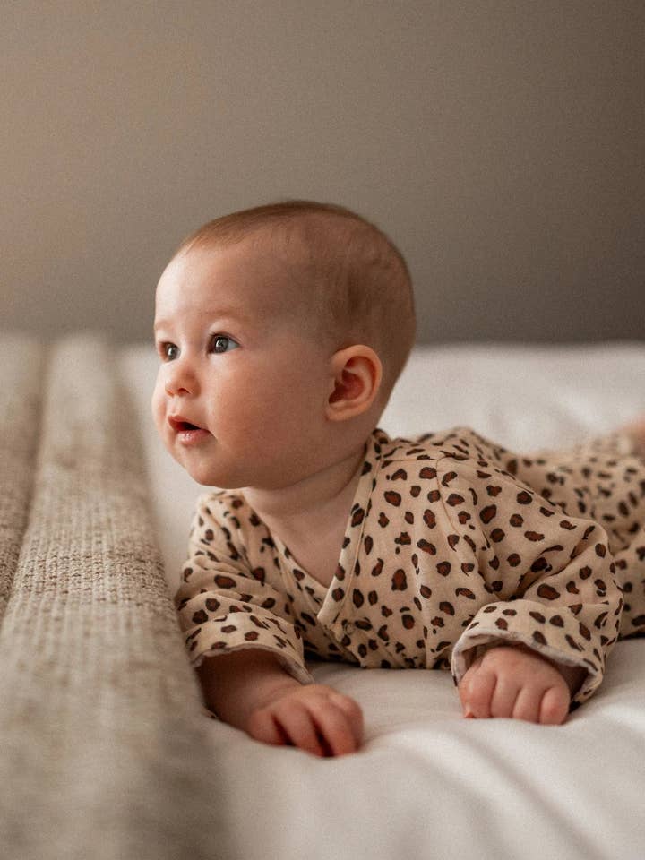 Leopard ecru Baby jumpsuit 100% organic cotton gauze Graou for wholesale on Faire0