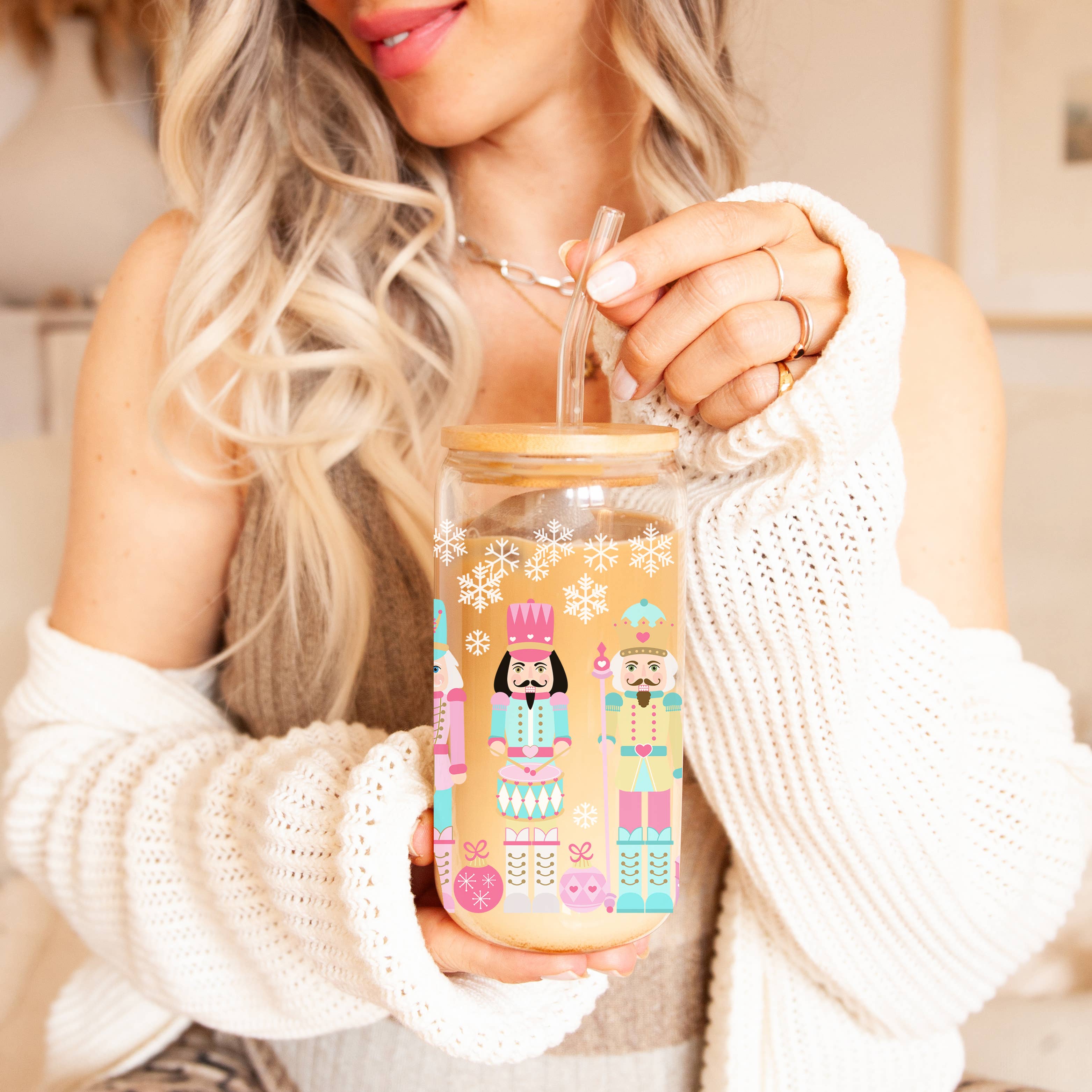 Gia Roma - Venta al por mayor Vaso/copa - Tazas de cristal para café navideñas con pajitas y tapa de madera, diseño de copos de nieve39