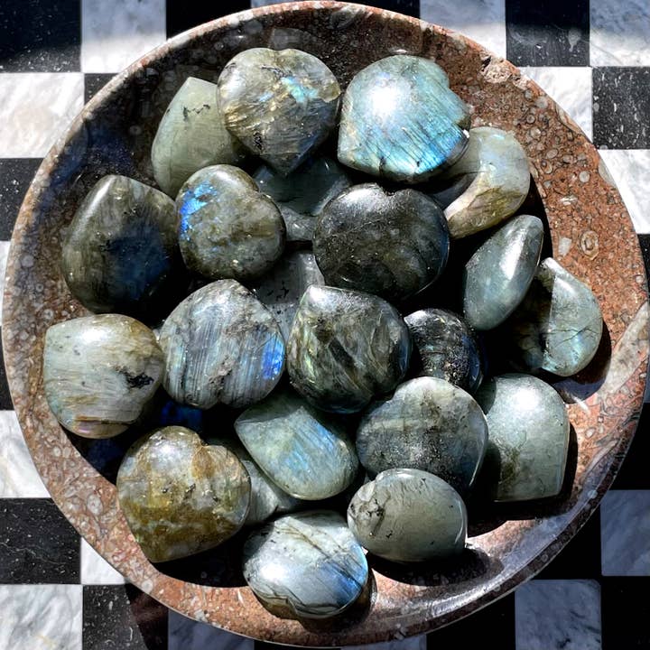 Cuore di Labradorite fino a 3,8 cm (Cristalli e Pietre) per la vendita all'ingrosso da parte di Pebble House