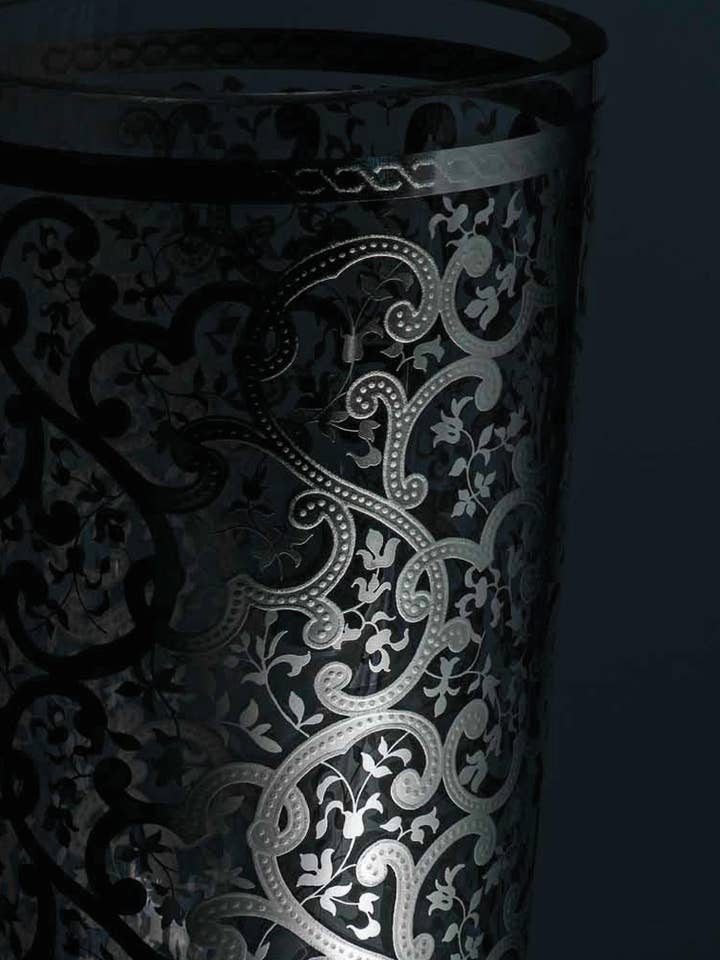 Egizia Conical Vase Romantic Garden Silver for wholesale by Arbiter