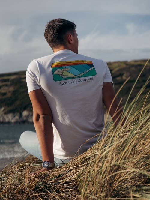 Mænds født til af Outdoor Tee for engroshandel hos Cove Clothing