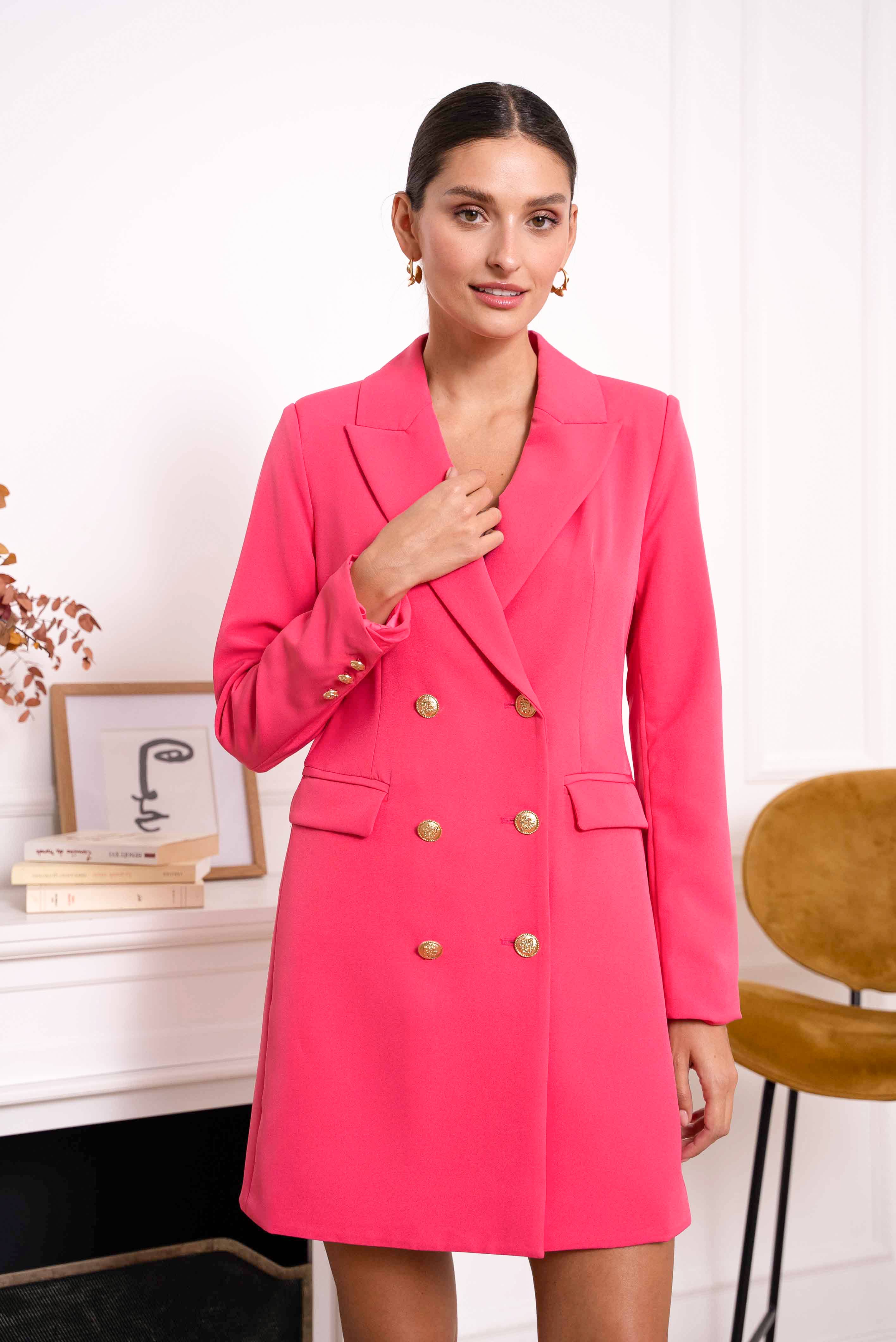 Attentif Paris – Engroshandel Jakke - Dame – Solid dobbeltradet blazer-kjole med guldfarvede knapper7