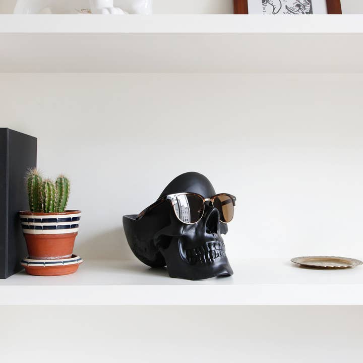 SUCK UK Ltd - USA - Wholesale Desk Organizer - Skull Tidy - Black1
