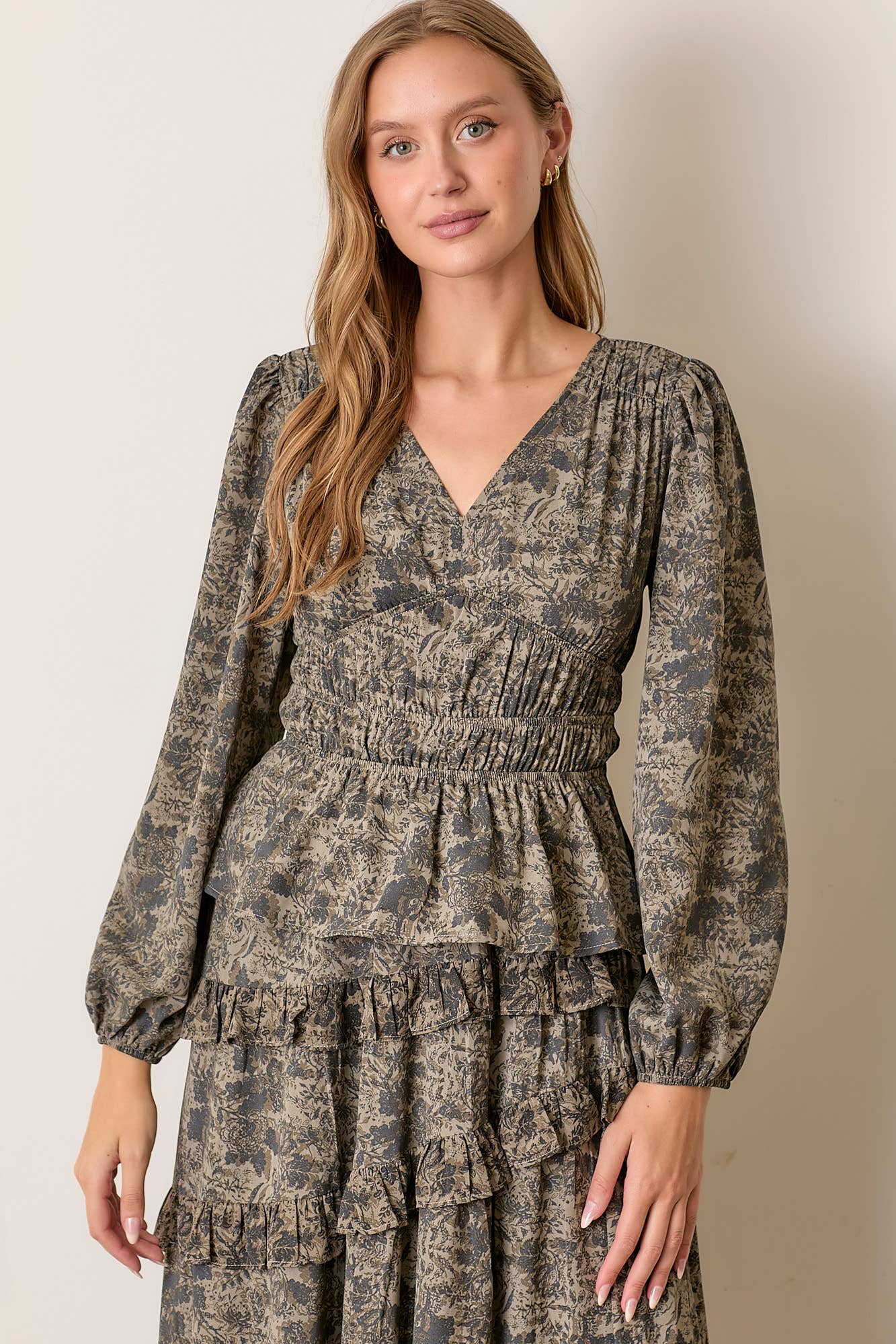 Polagram by Wellmade USA - Wholesale Blouse - Women's - PRINTED V-NECK LONG SLEEVE TOP1