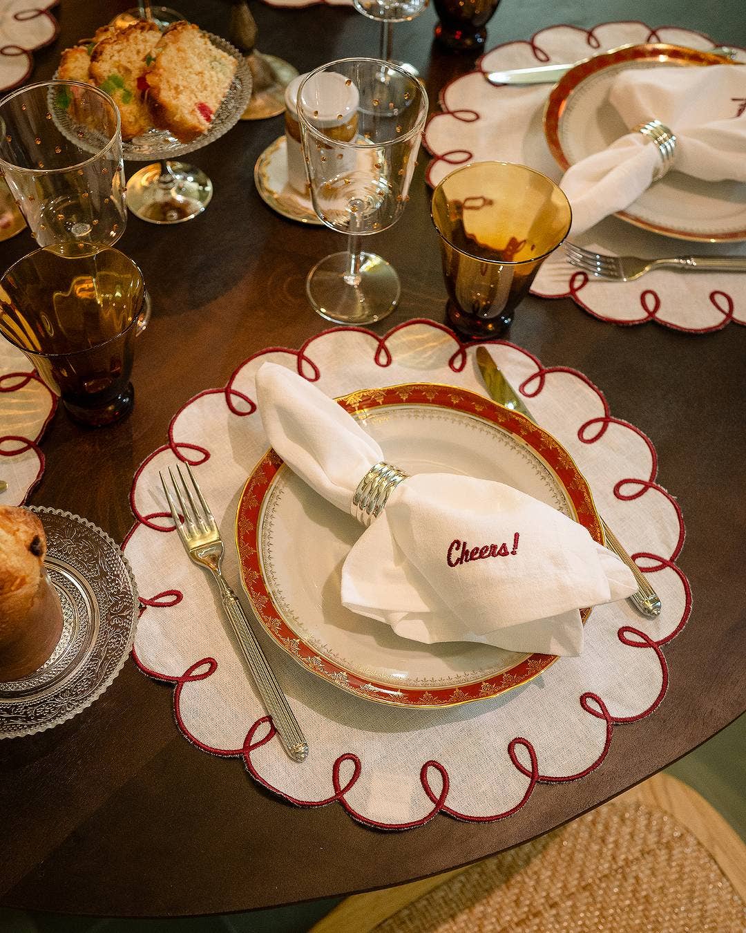 Mariaida Home – wholesale Tablecloth – Individual Lisbon, White with Bordeaux1