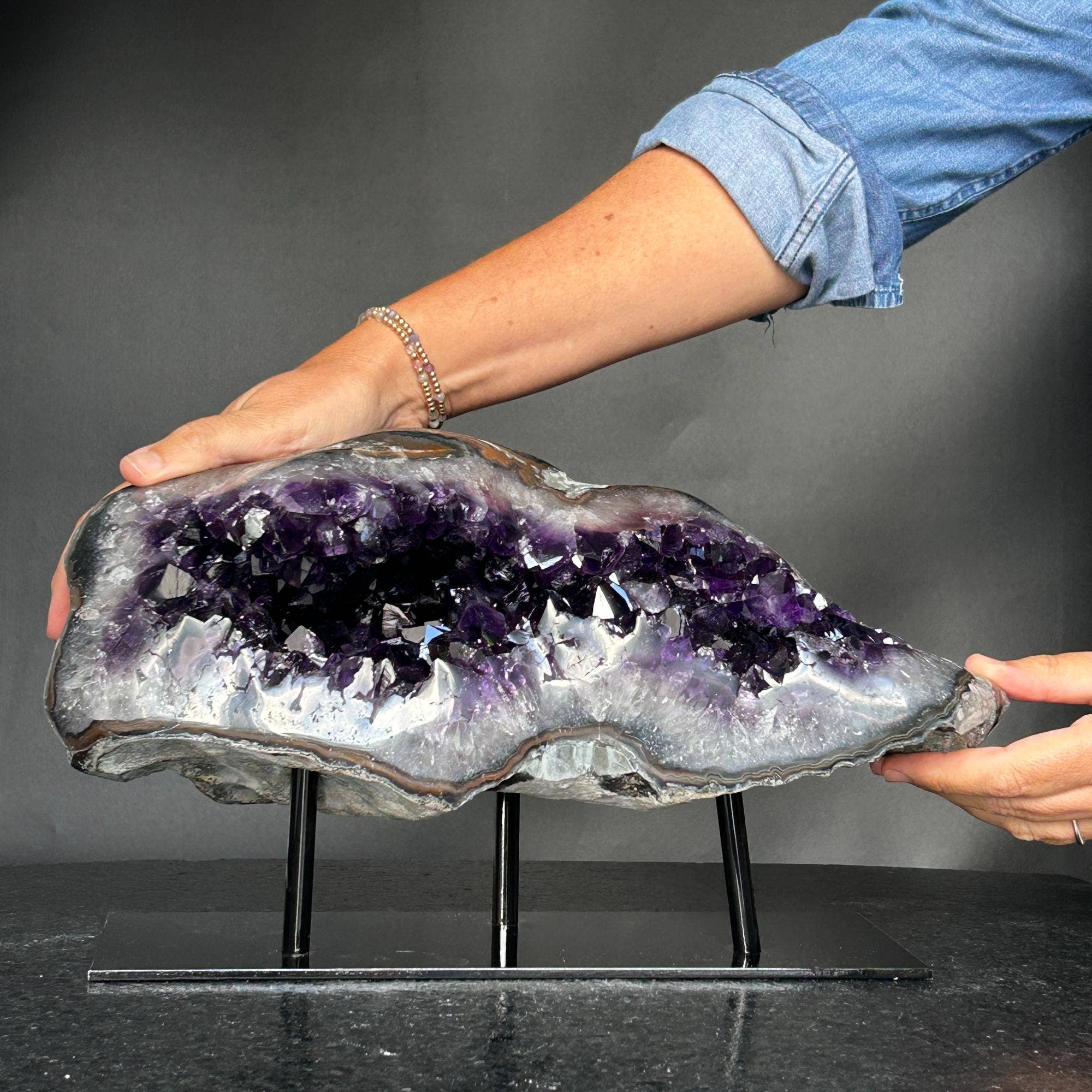 Deep Purple Project - Wholesale Spiritual Stone/Crystal - Amethyst Crystal on Stand – Natural Stone Decor8