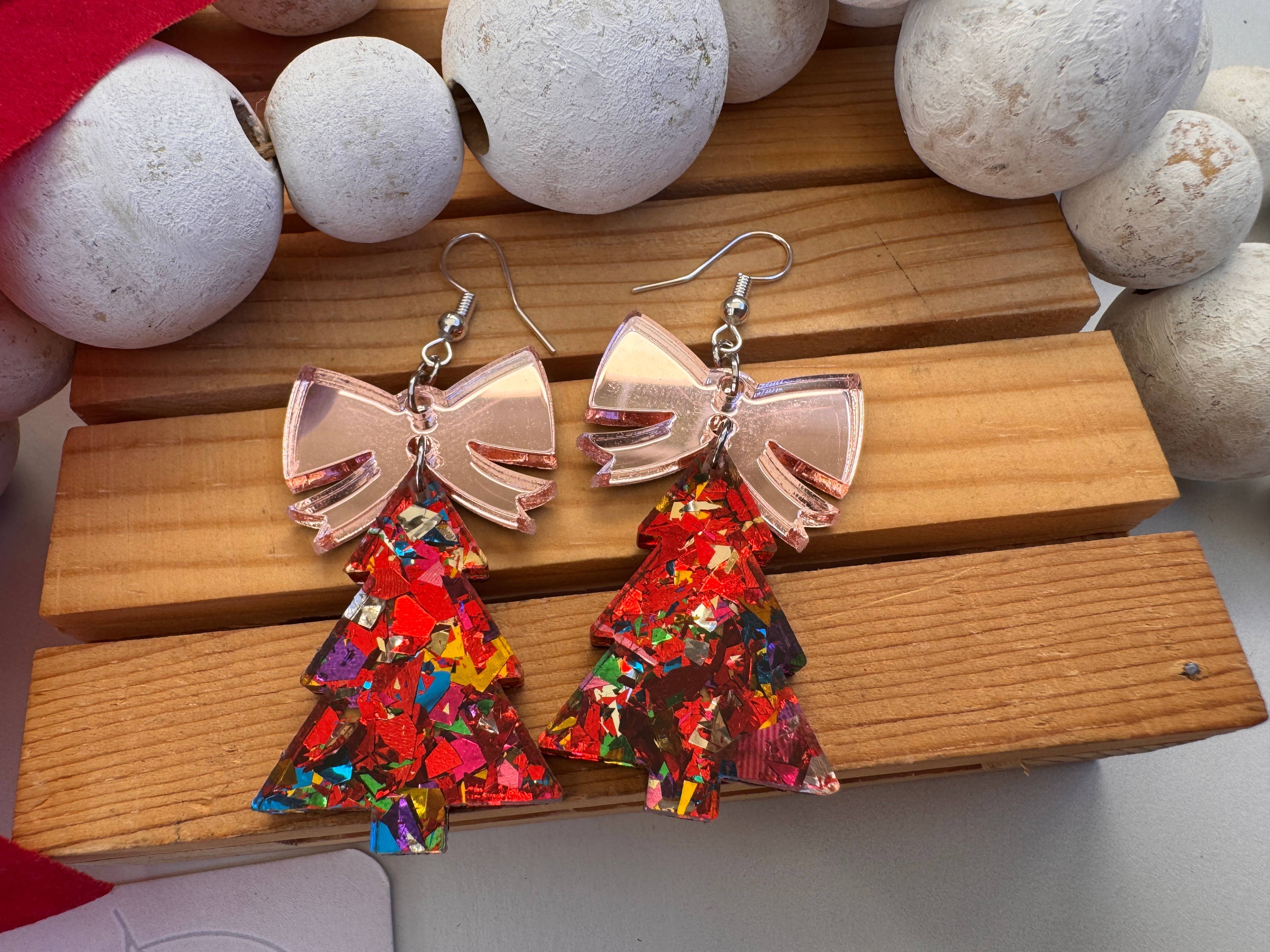 Truly Olive – Brincos de argola por atacado – Árvores de Natal com Brilho e Laço Dourado Rosé9