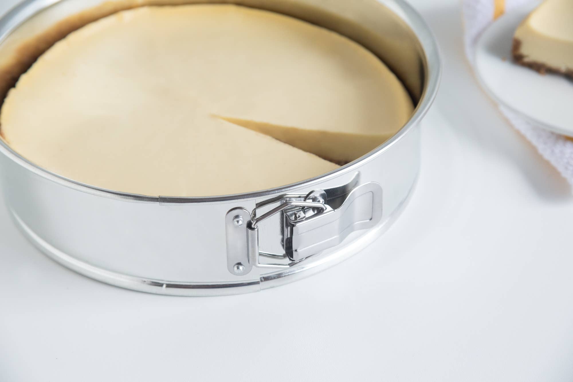 Fox Run Brands - Wholesale Cake Pan - Fox Run Springform Pan, Tin-Plated Steel, 9"4