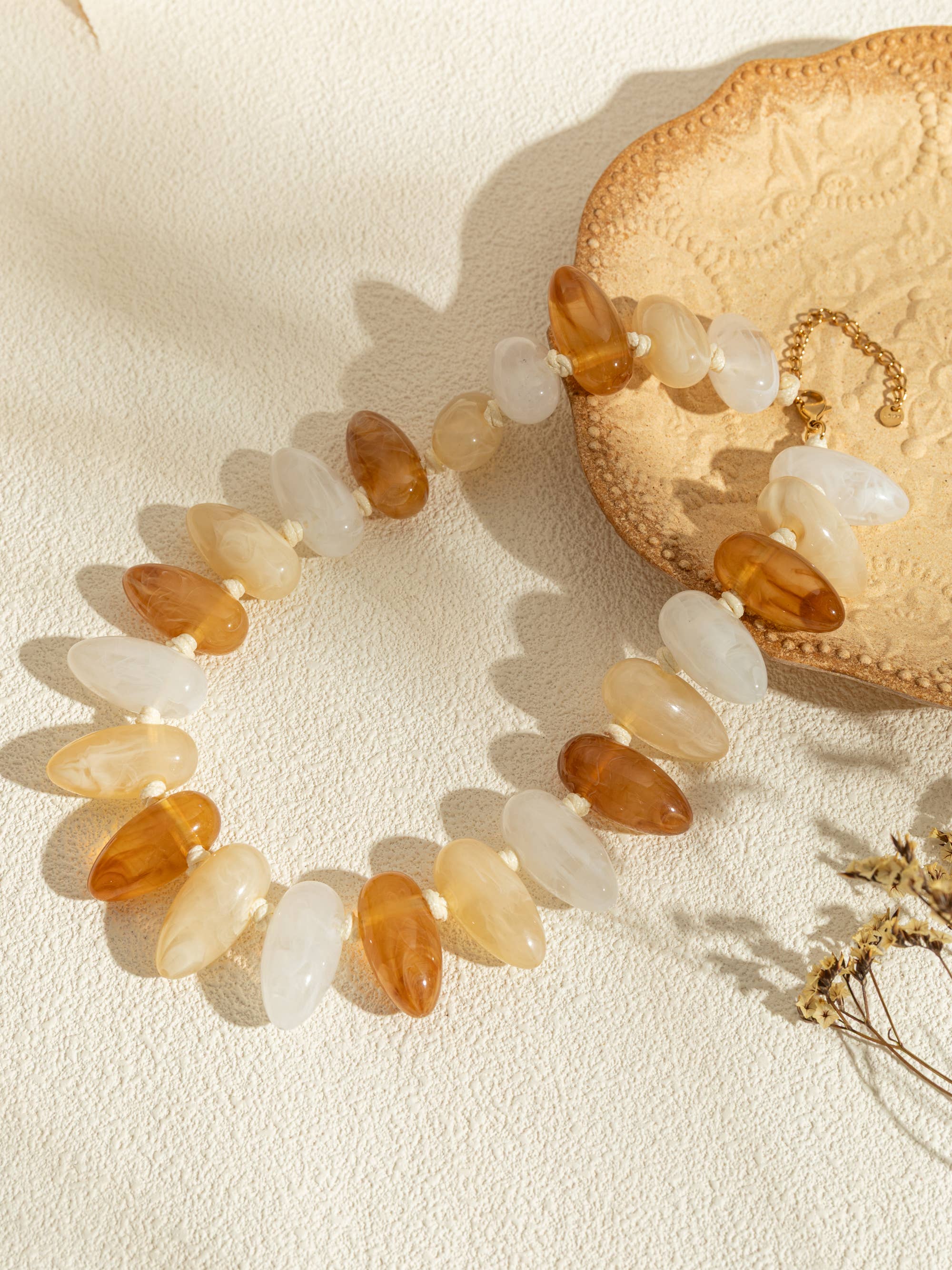 COSMOS - Wholesale Kralen/parelketting - Ketting van gekleurde hars en roestvrij staal in moderne stijl0