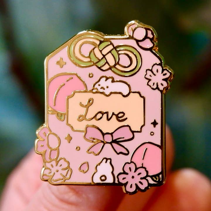 Shooley - Wholesale Lapel Pin/Button - Omamori Enamel Pin: Love0