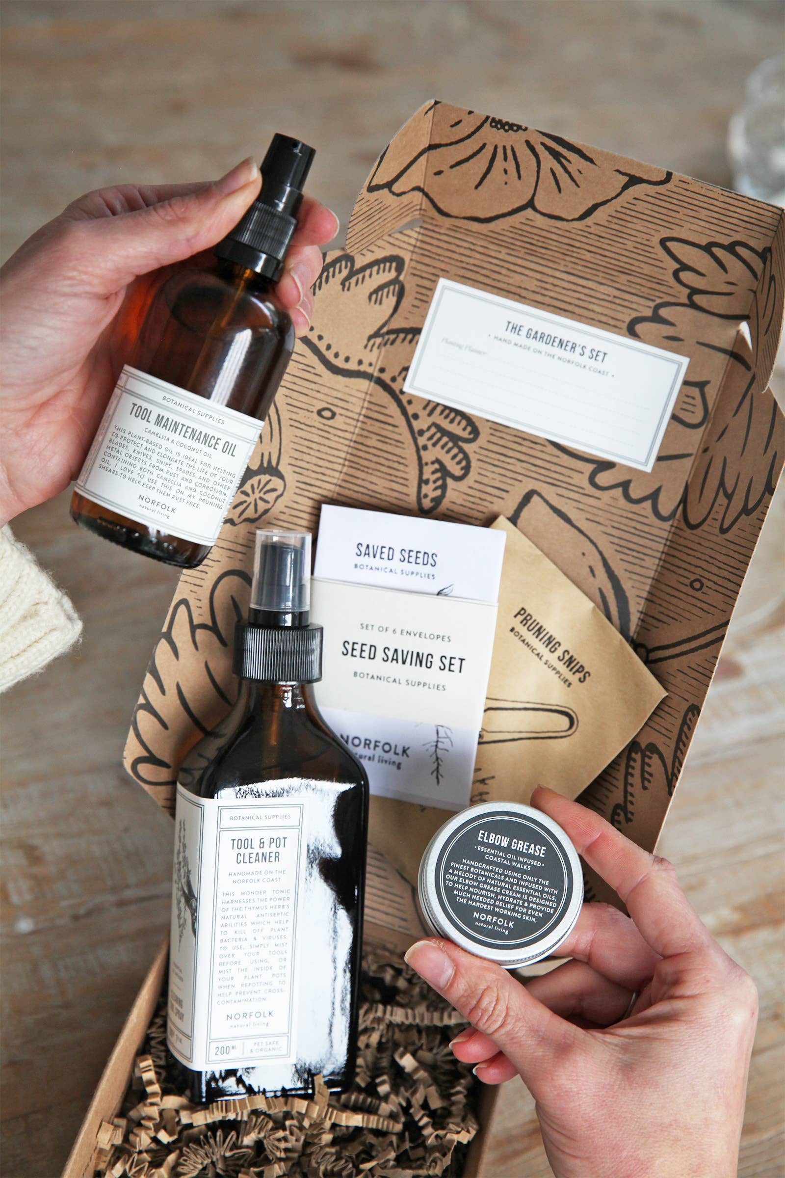 Norfolk Natural Living - Wholesale Garden Tool - The Gardener's Set1