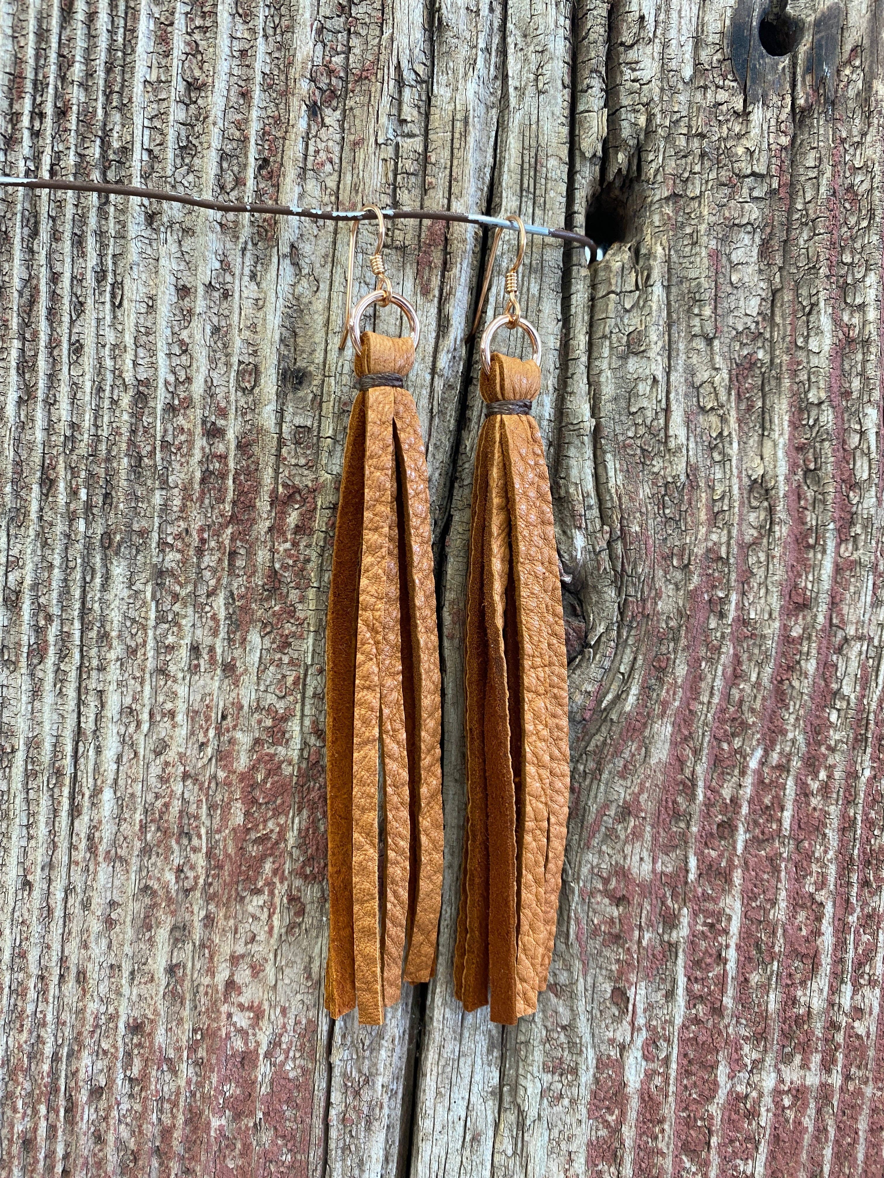 J.Forks Designs - Vendita all'ingrosso Orecchini con nappe - 14112 Orecchini in pelle con nappine