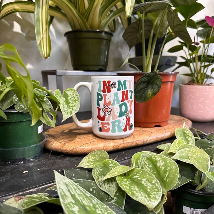 KraftyKathyDesignsCo - Vente Tasse à café - In my Plant Lady Era - Tasse à café blanche 15 oz3