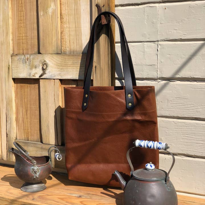The Daisy Tote for wholesale by Ampersand Leather Co.