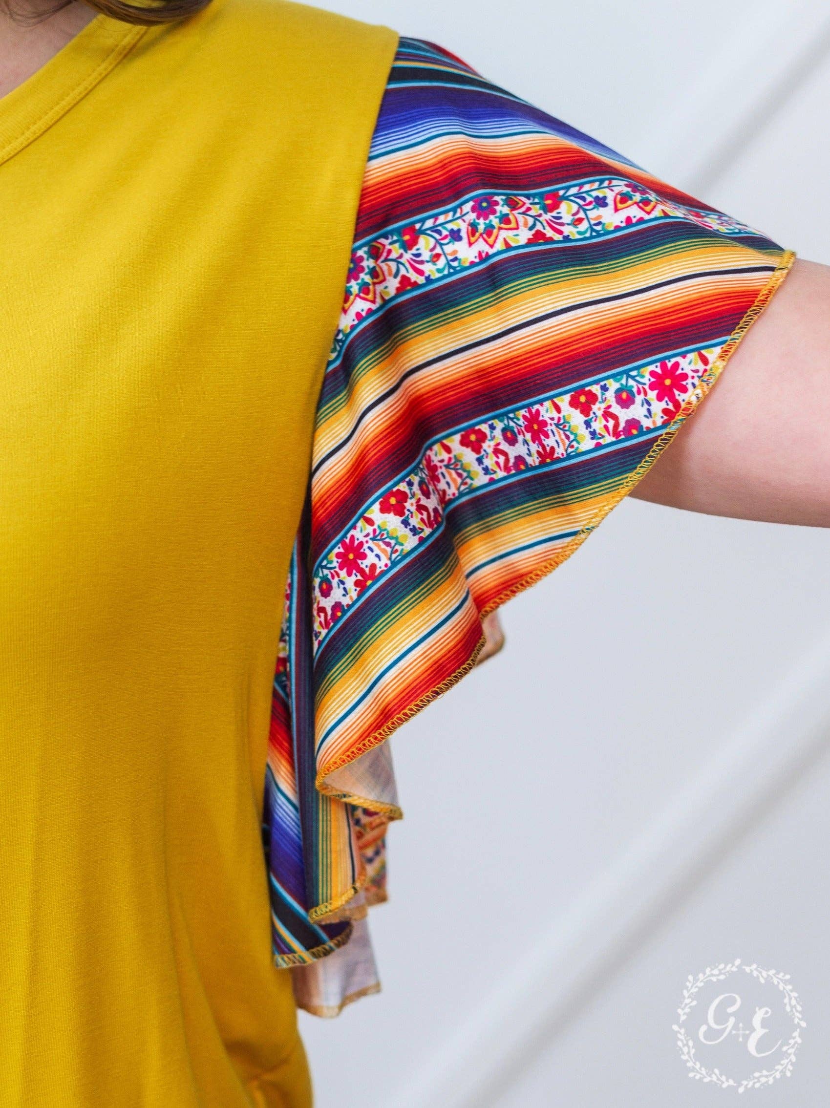 Moutarde Haut à volants Serape Sunrise Mustard en vente sur Faire5