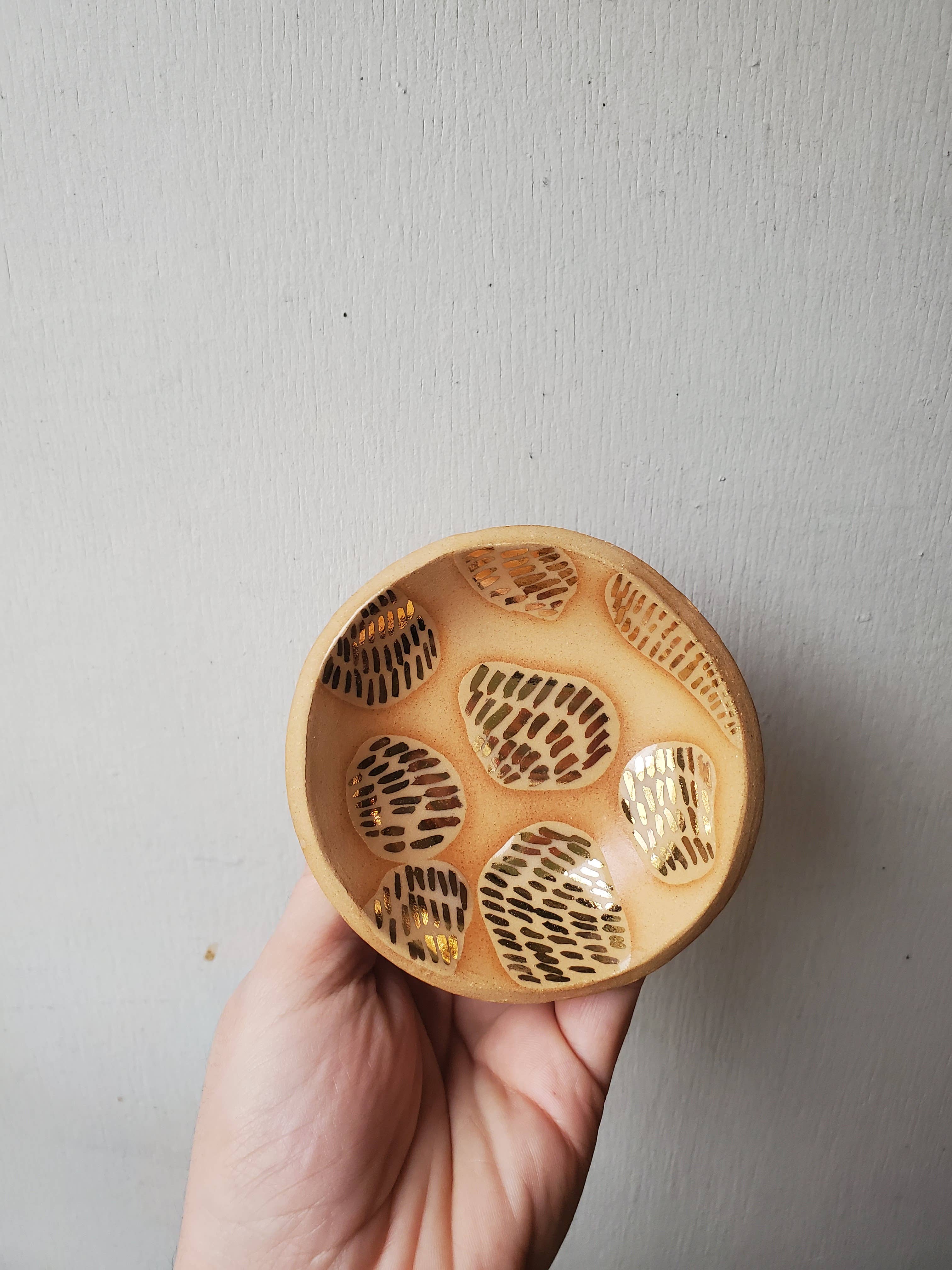 CURIOUS CLAY - Wholesale Decorative Plate/Dish/Bowl - Yo-Yo Dishes2