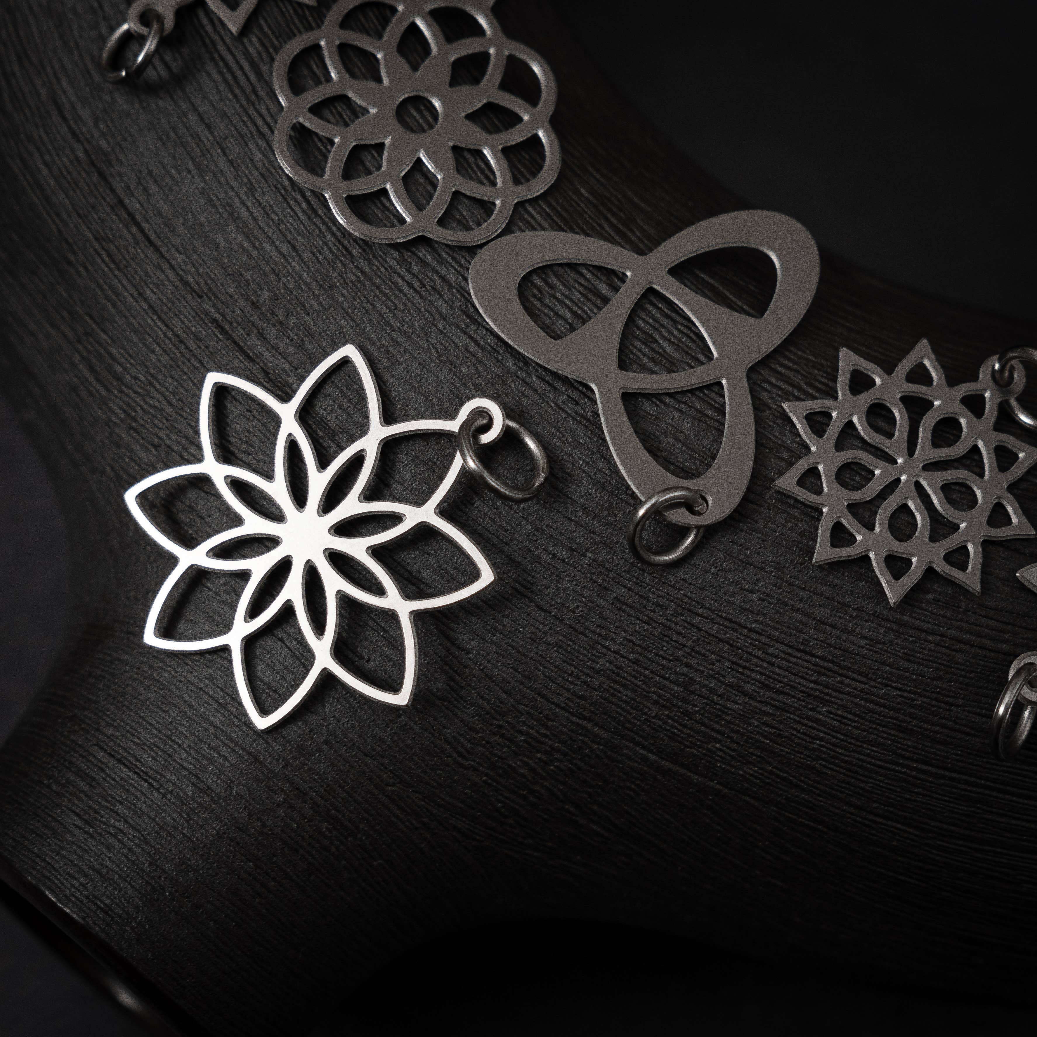 GioGio Design - Wholesale Individual Charm/Pendant - Lotus Flower Steel Pendant2