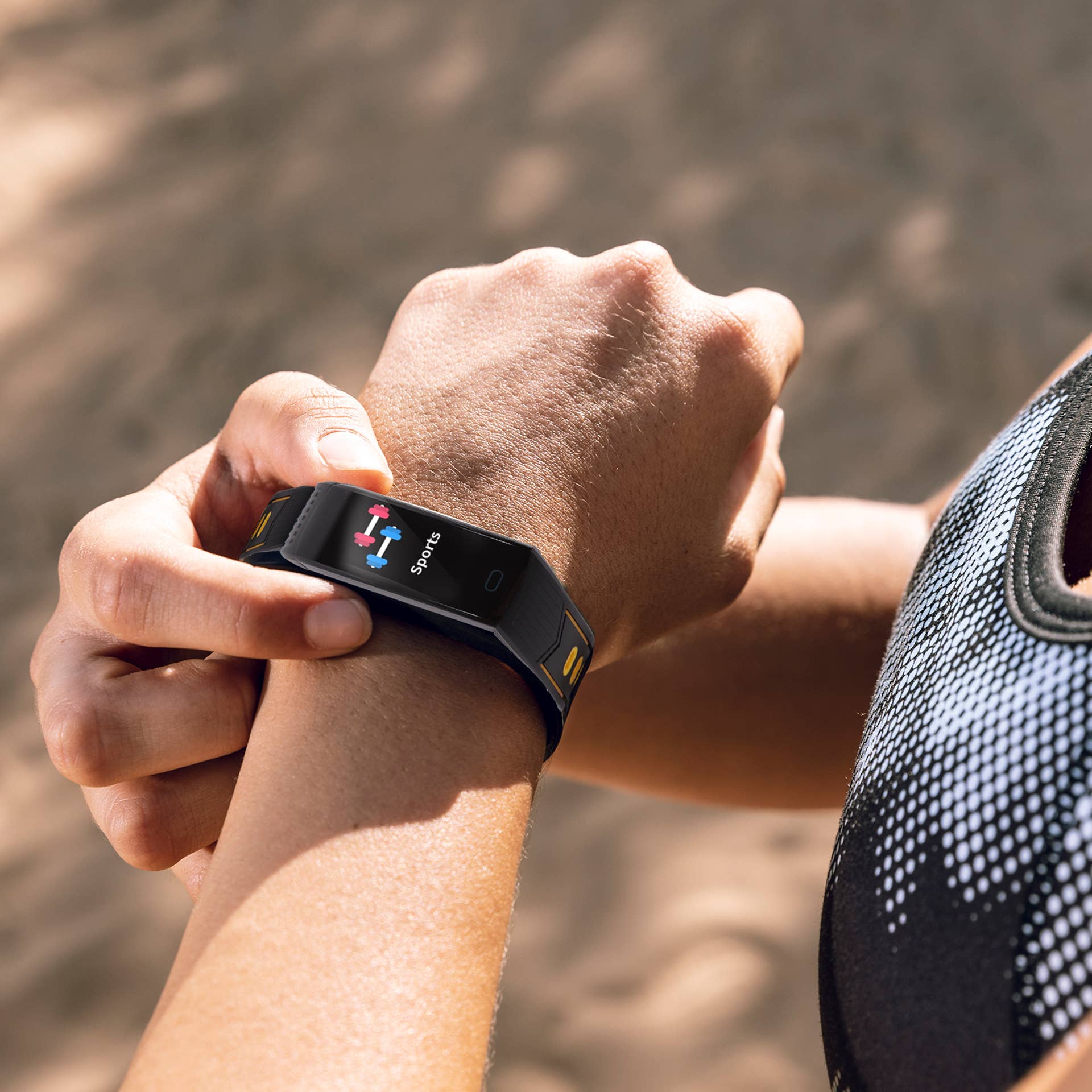 Biggbrands GmbH - Wholesale Wrist Watch - Unisex - Moodix WE23K10B Smart Bracelet1