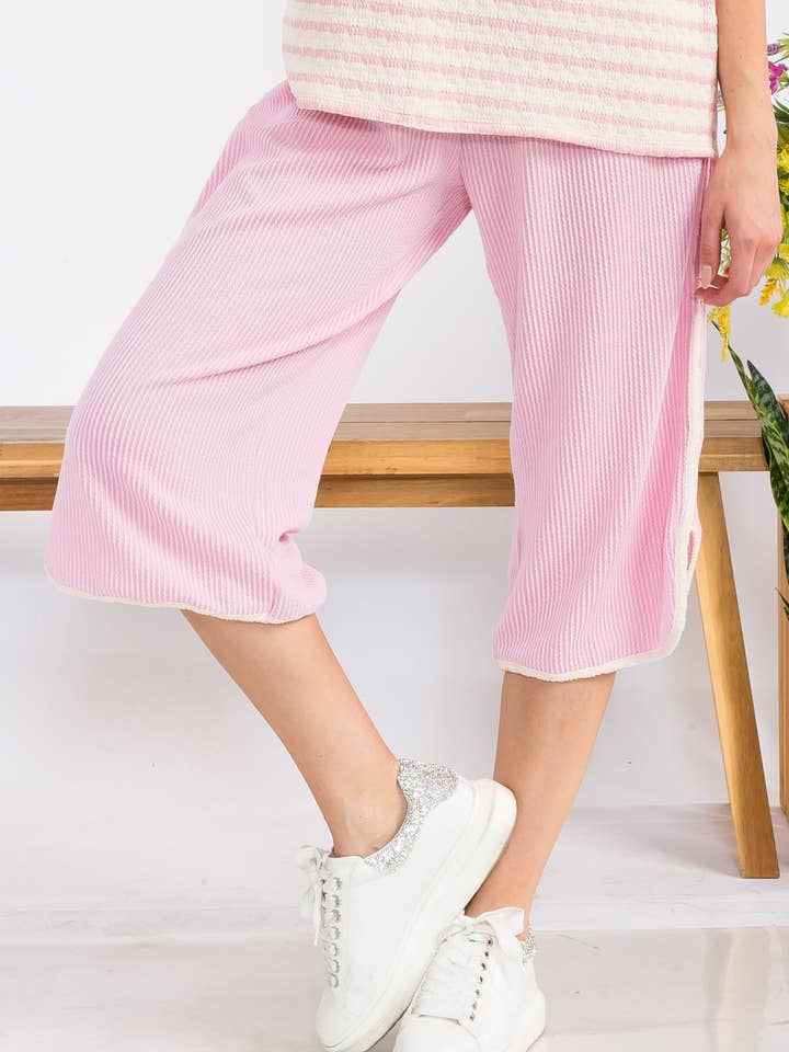 PLUS SIZE URBAN RIB CAPRI JOGGINGBYXOR -CP43907-PL för wholesale av Celeste Clothing